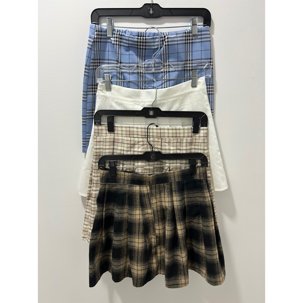Lot of 4 Pleated Mini Skirts Plaid and White Preppy Schoolgirl Size Medium US 6